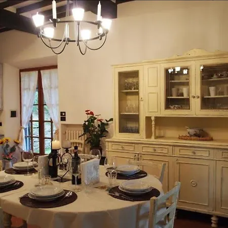 Pergaccio Sleeps 10 Pool Air Con Wifi 哥尔顿